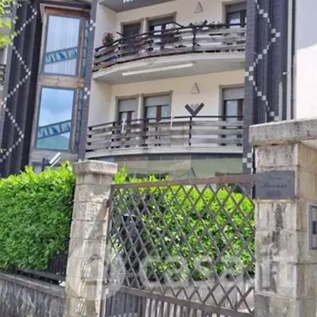 Anna House *